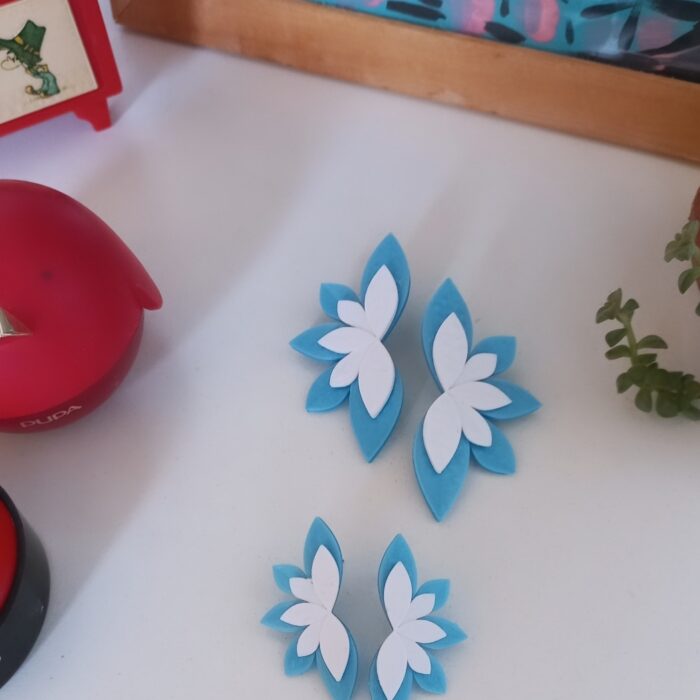 Aros Loto: celeste y blanco